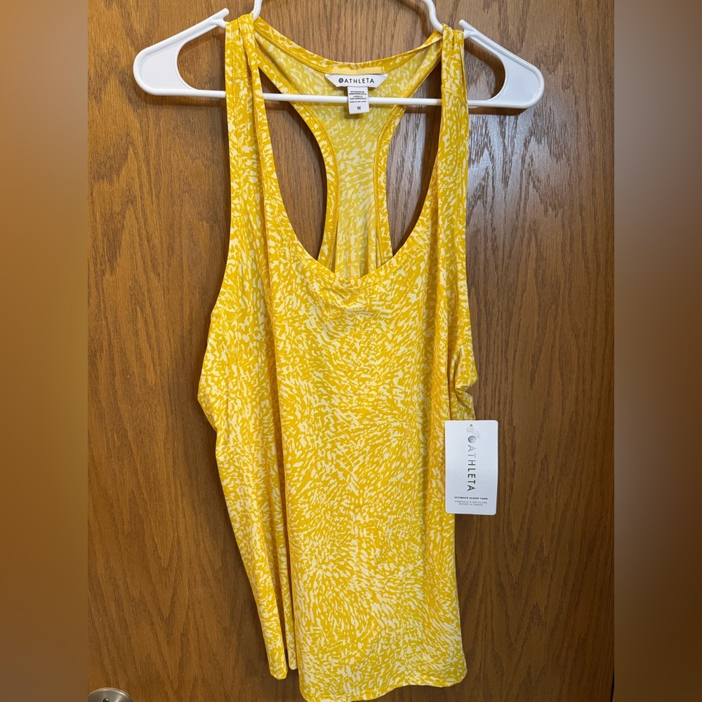 Athleta Ultimate scope tank
